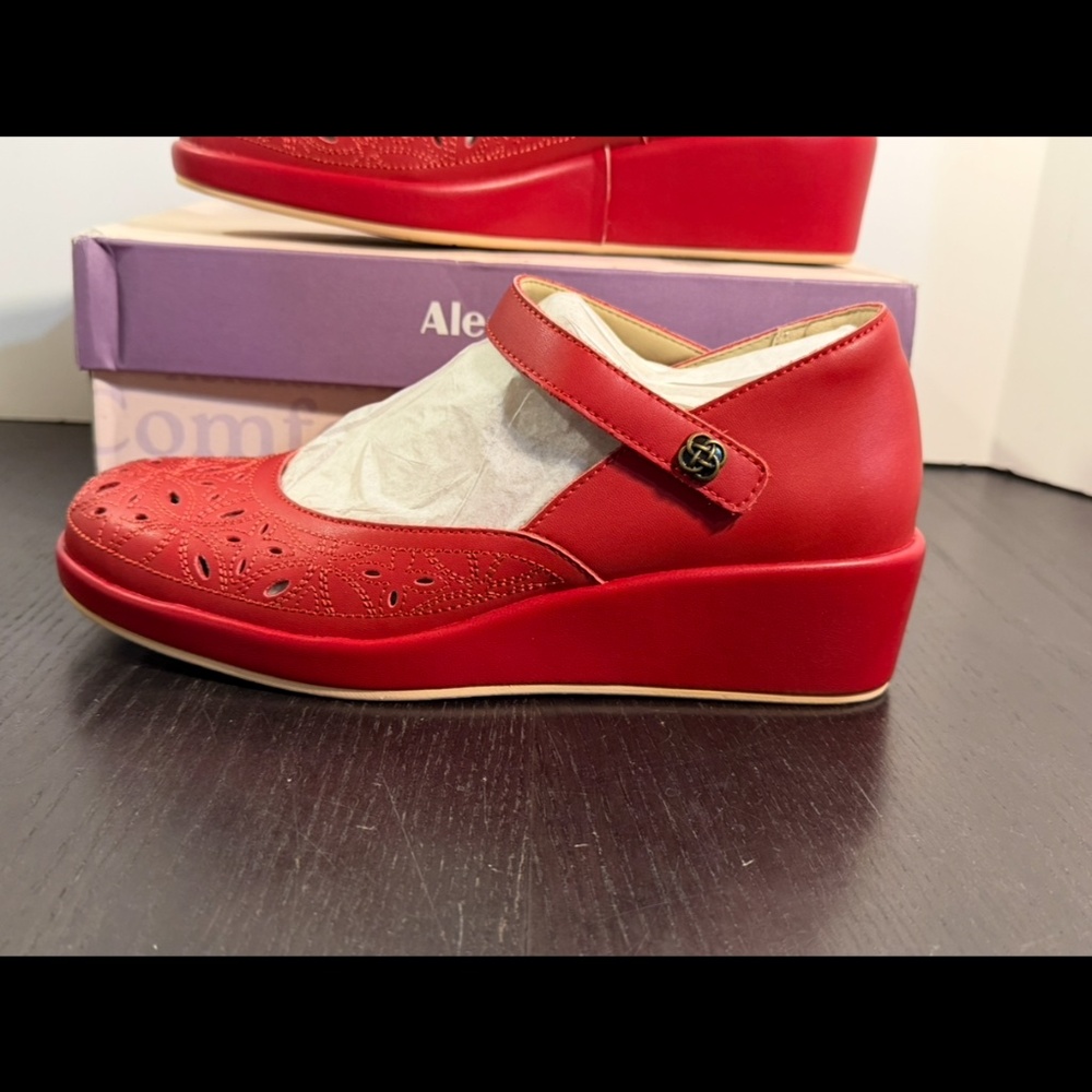 Alegria Hayes Ruby Breeze Mary Jane Wedge Heel Shoes Red Womans EU 38/US 8-8.5 - Picture 6 of 16